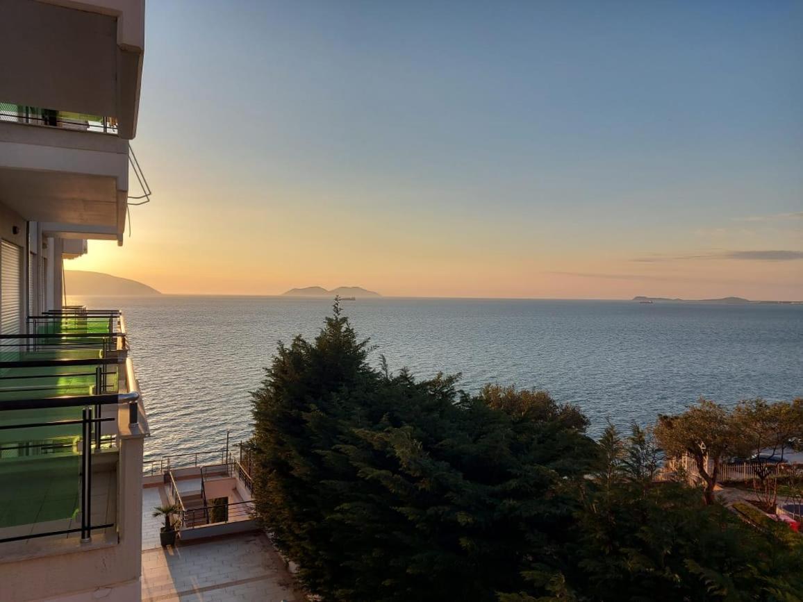 Deni Sea View Apartment Влёра Экстерьер фото